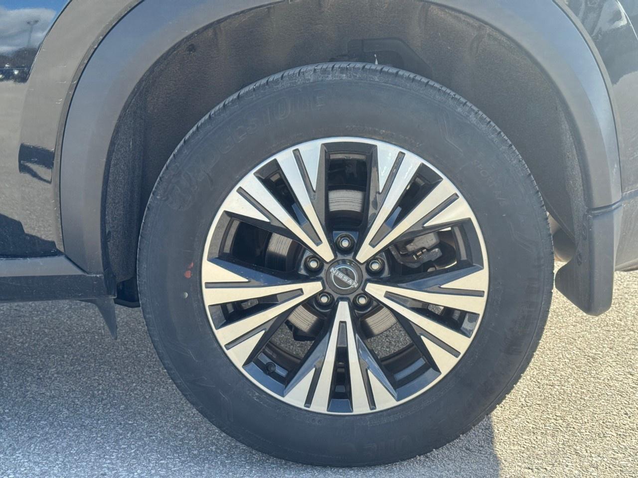 2023 Nissan Rogue AWD SV Photo