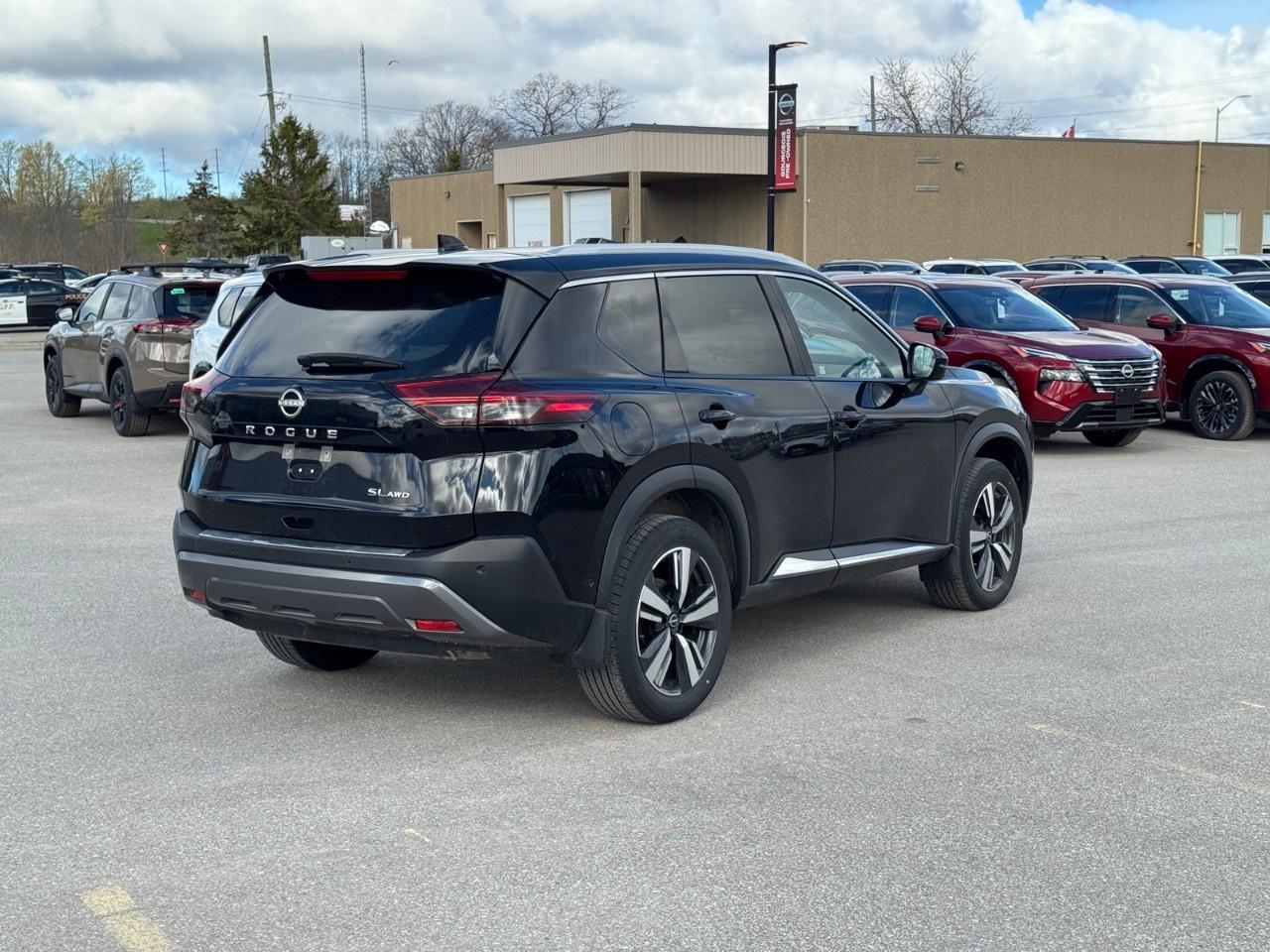 2023 Nissan Rogue AWD SL Photo