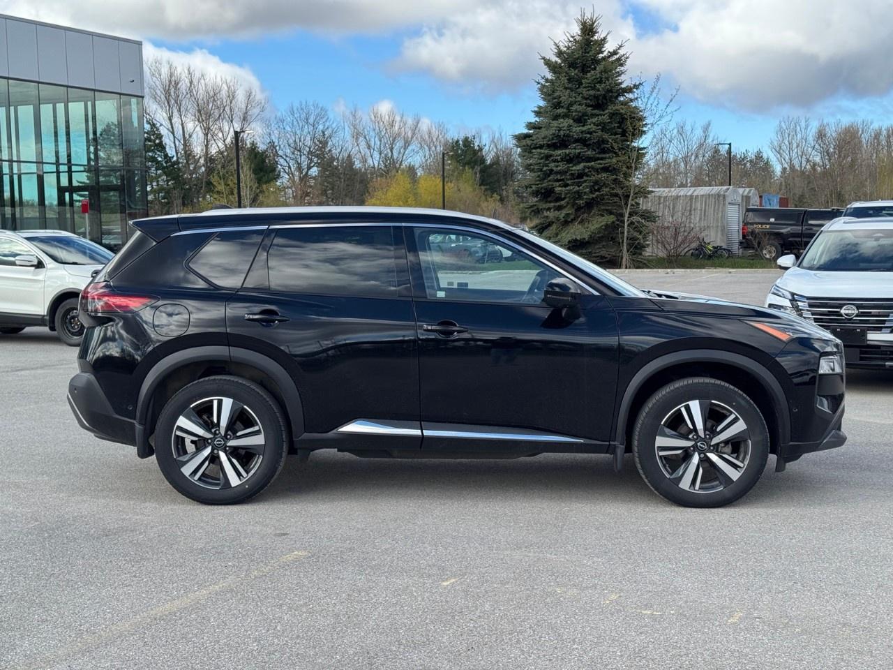 2023 Nissan Rogue AWD SL Photo