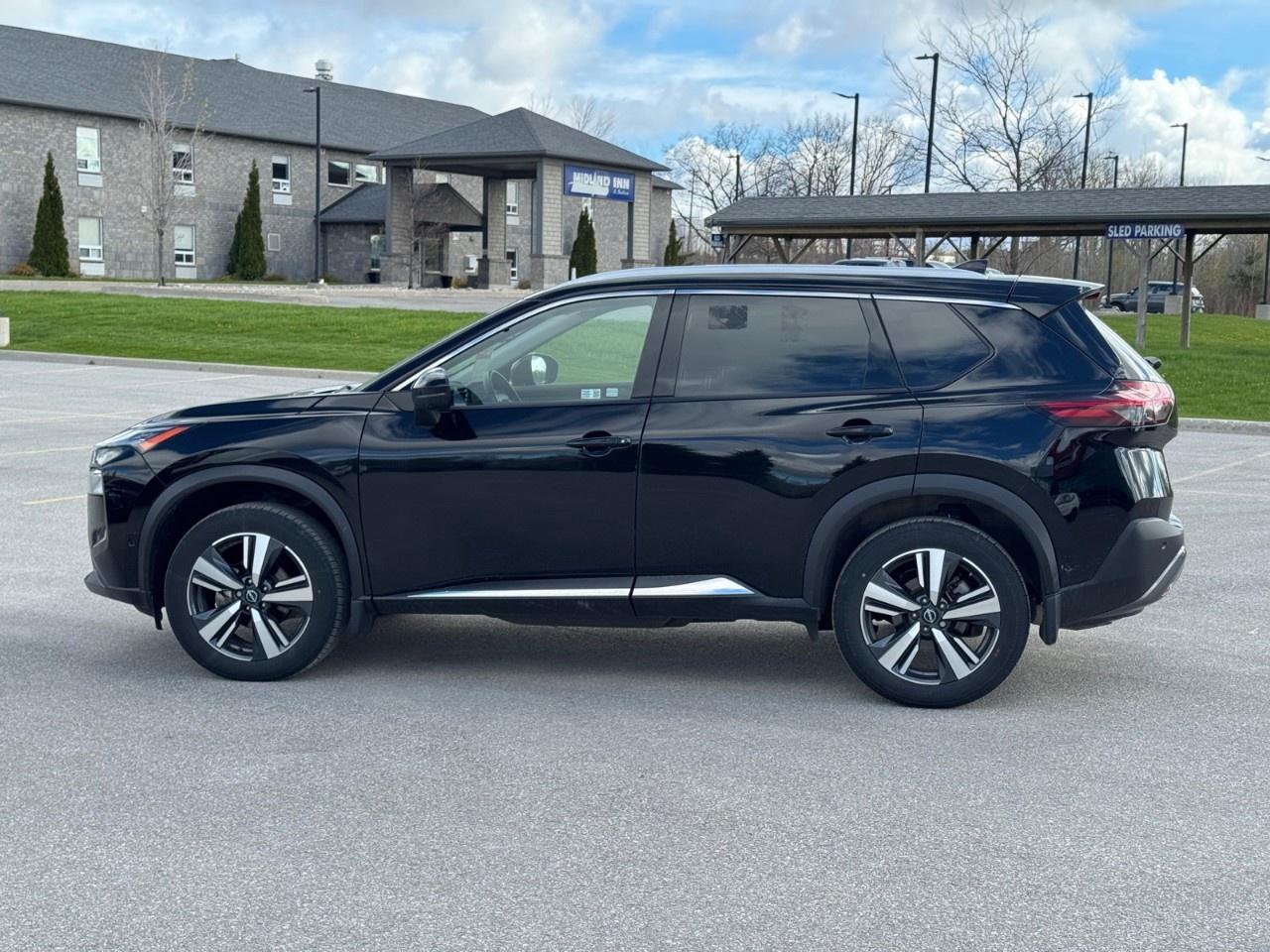 2023 Nissan Rogue AWD SL Photo