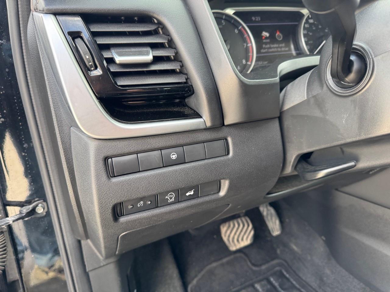 2023 Nissan Rogue AWD SL Photo