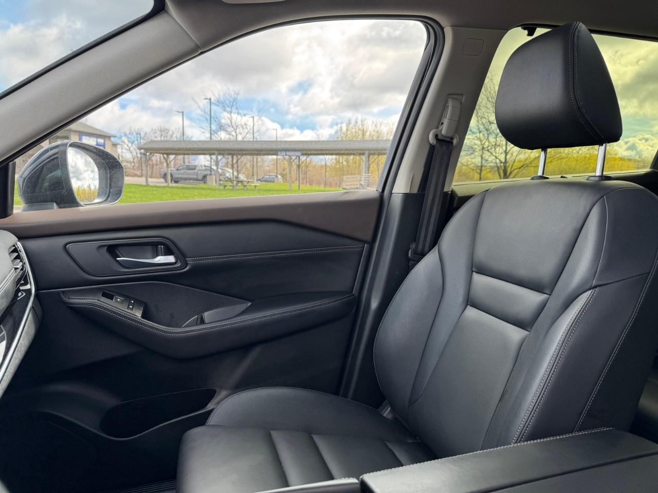 2023 Nissan Rogue AWD SL Photo