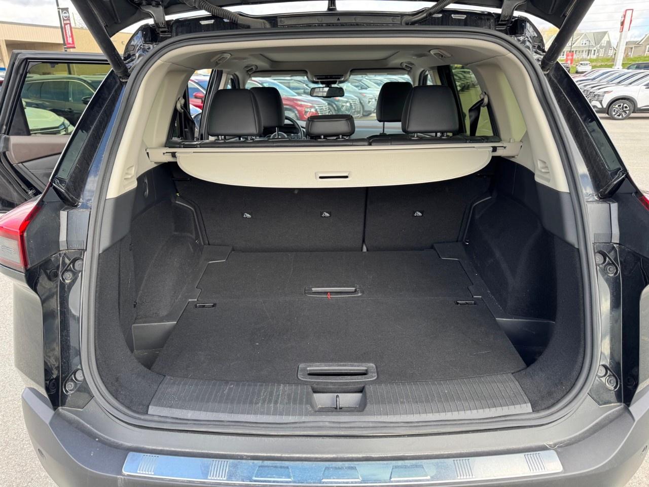 2023 Nissan Rogue AWD SL Photo