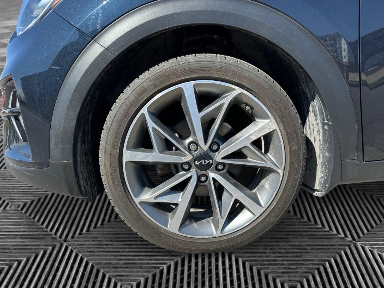 2022 Kia NIRO SX Touring FWD Photo