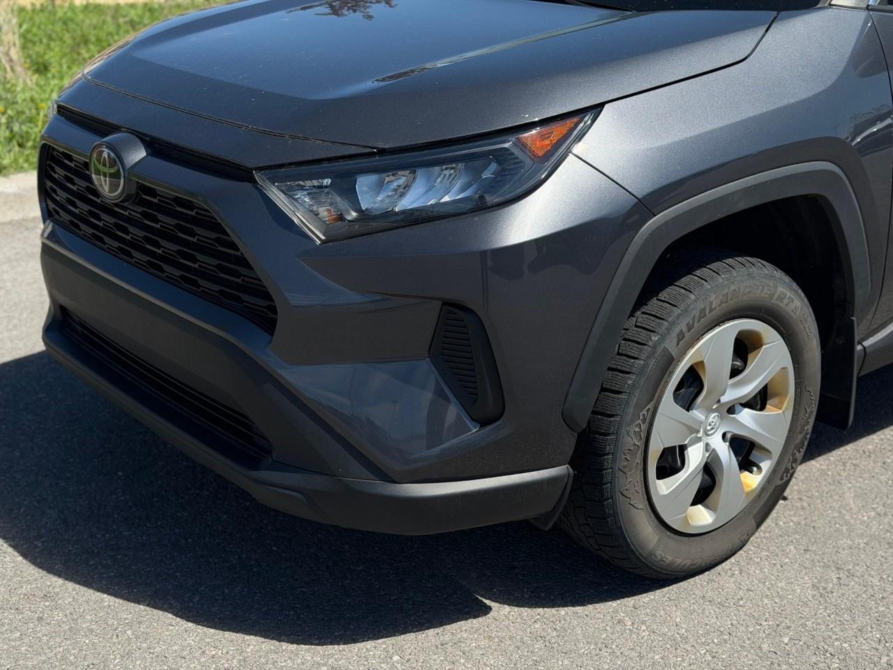 2020 Toyota RAV4 LE AWD Photo