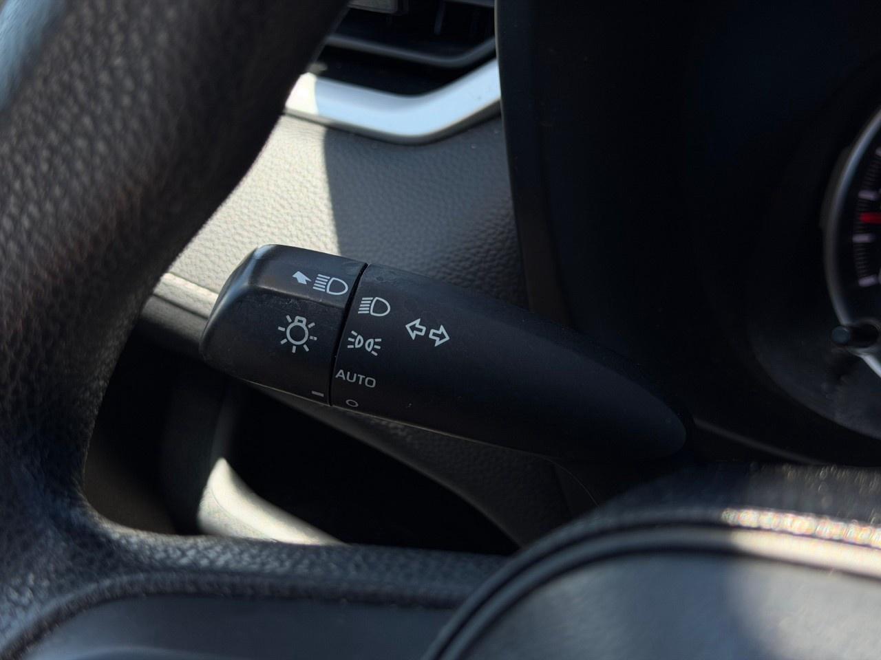 2020 Toyota RAV4 LE AWD Photo