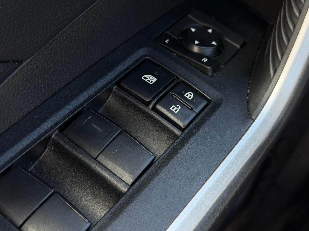 2020 Toyota RAV4 LE AWD Photo