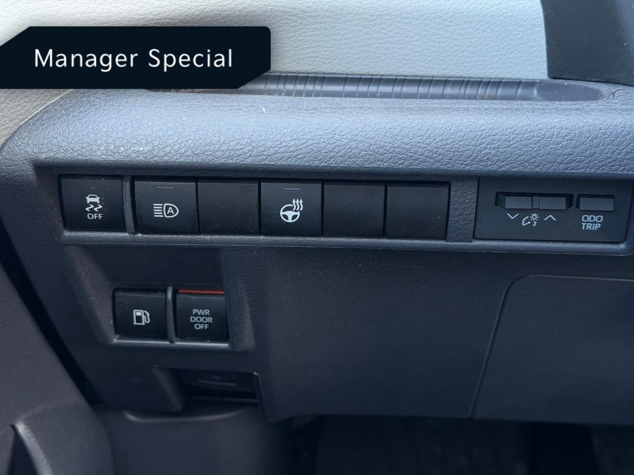 2023 Toyota Sienna XLE 8-Passenger FWD Photo