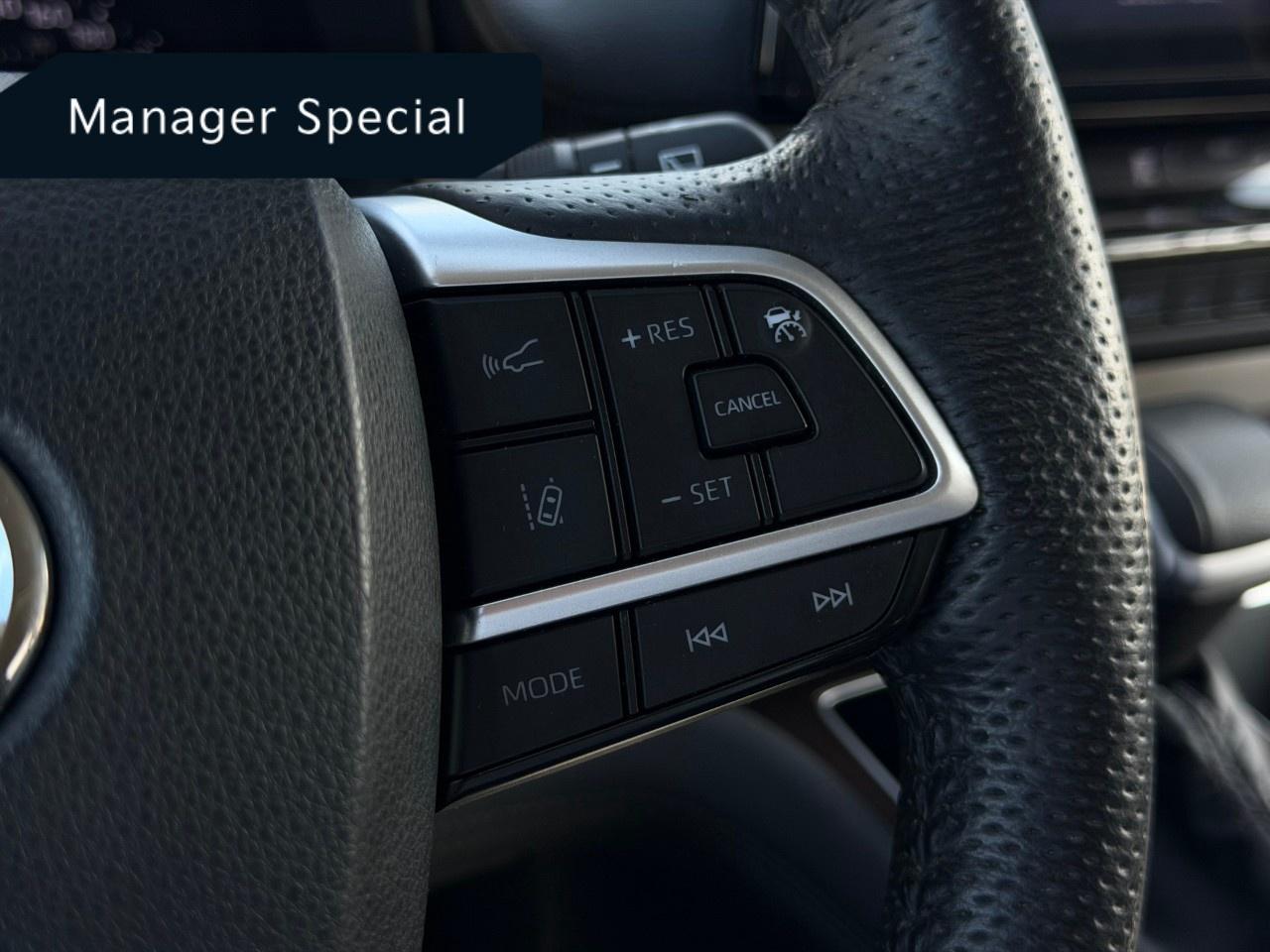 2023 Toyota Sienna XLE 8-Passenger FWD Photo