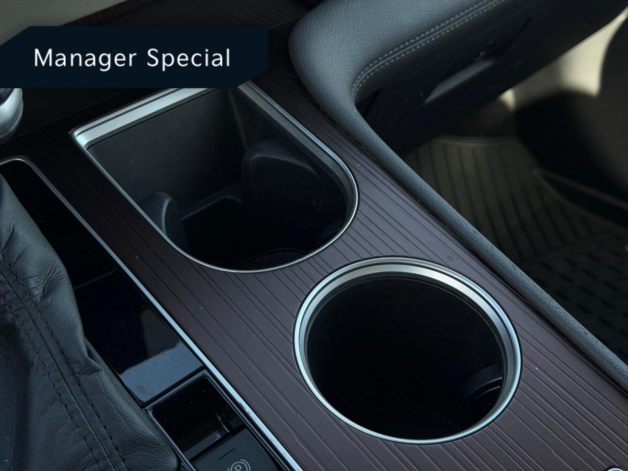 2023 Toyota Sienna XLE 8-Passenger FWD Photo