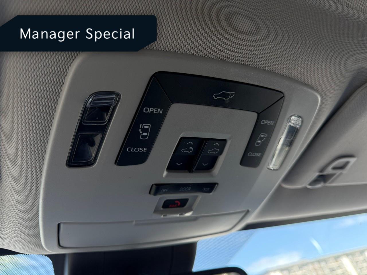 2023 Toyota Sienna XLE 8-Passenger FWD Photo