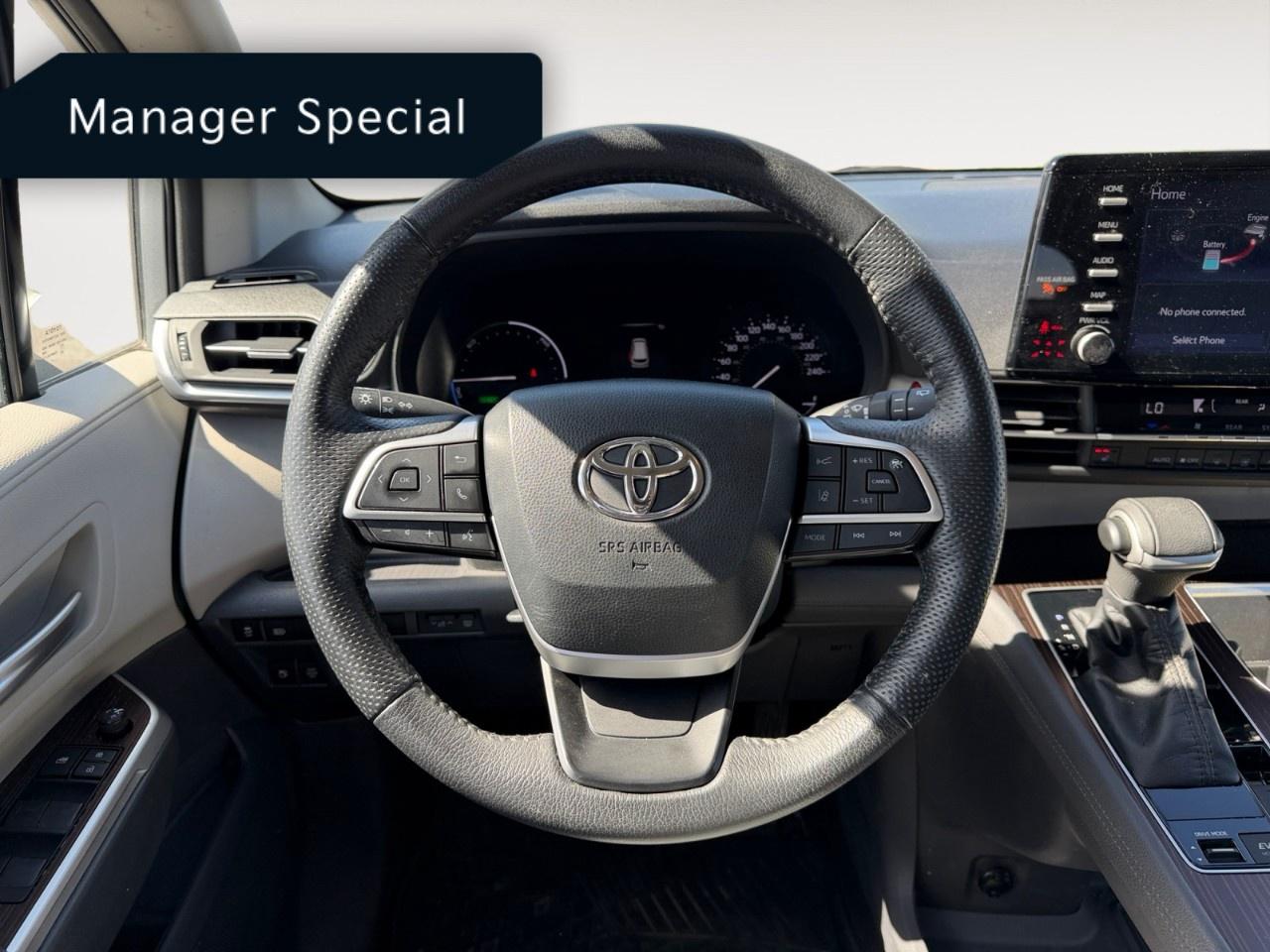 2023 Toyota Sienna XLE 8-Passenger FWD Photo