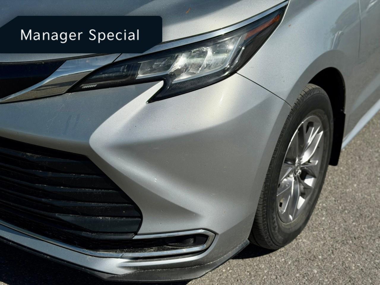 2023 Toyota Sienna XLE 8-Passenger FWD Photo