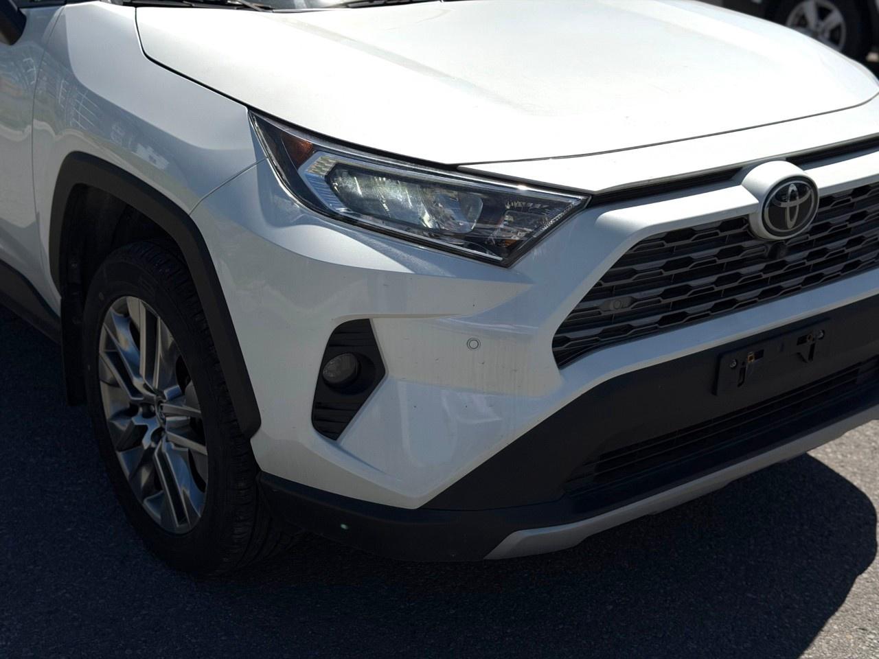2020 Toyota RAV4 LIMITED AWD Photo