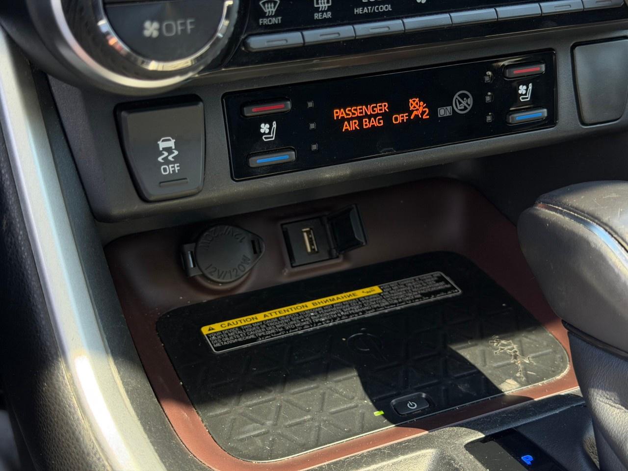 2020 Toyota RAV4 LIMITED AWD Photo