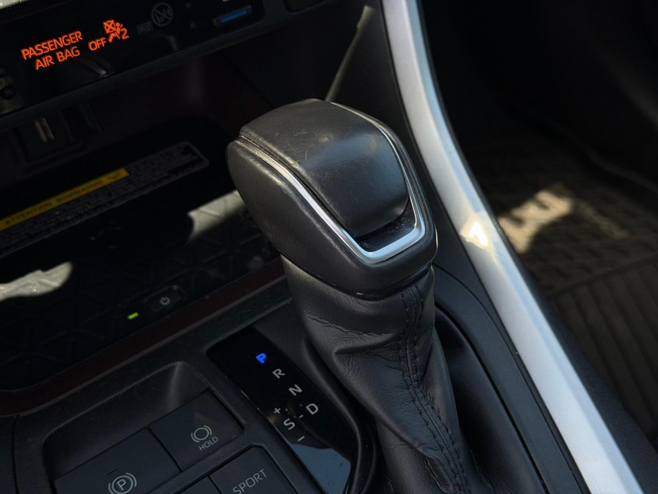 2020 Toyota RAV4 LIMITED AWD Photo