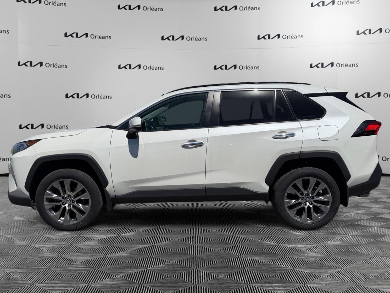 2020 Toyota RAV4 LIMITED AWD Photo