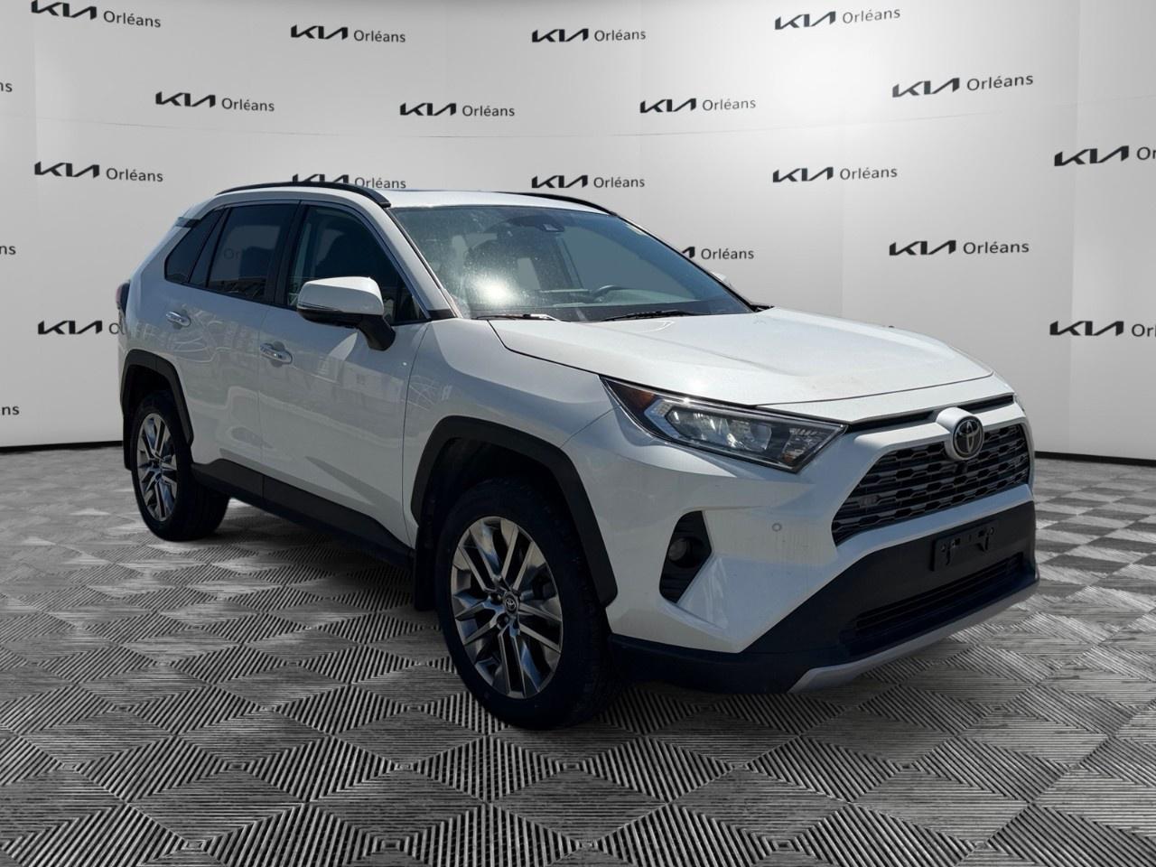 2020 Toyota RAV4 LIMITED AWD Photo