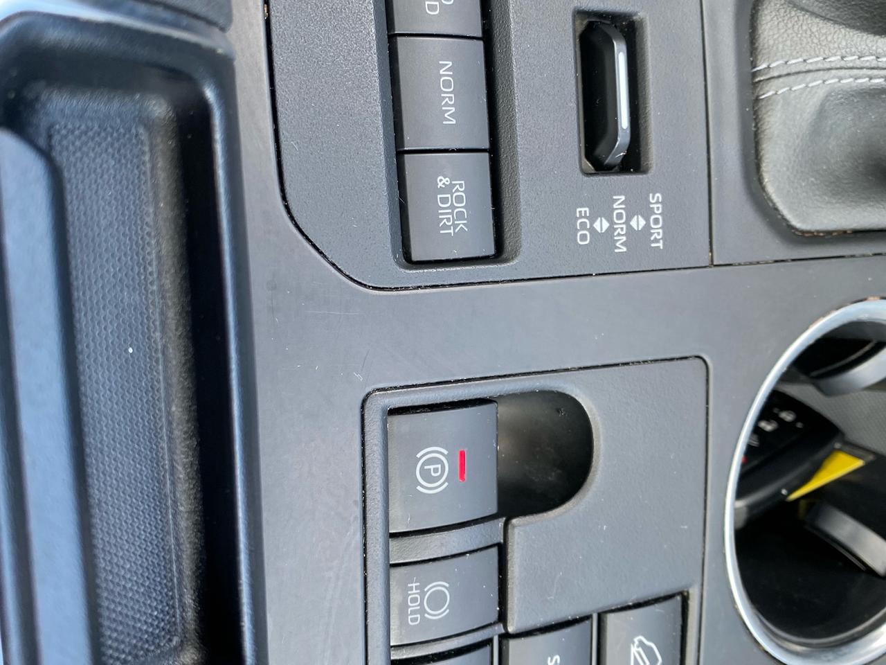 2023 Toyota Highlander XLE AWD | Sunroof | Leather Seats | 8 Passenger Photo