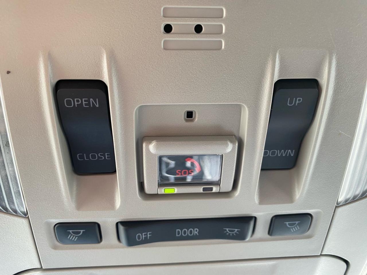 2023 Toyota Highlander XLE AWD | Sunroof | Leather Seats | 8 Passenger Photo