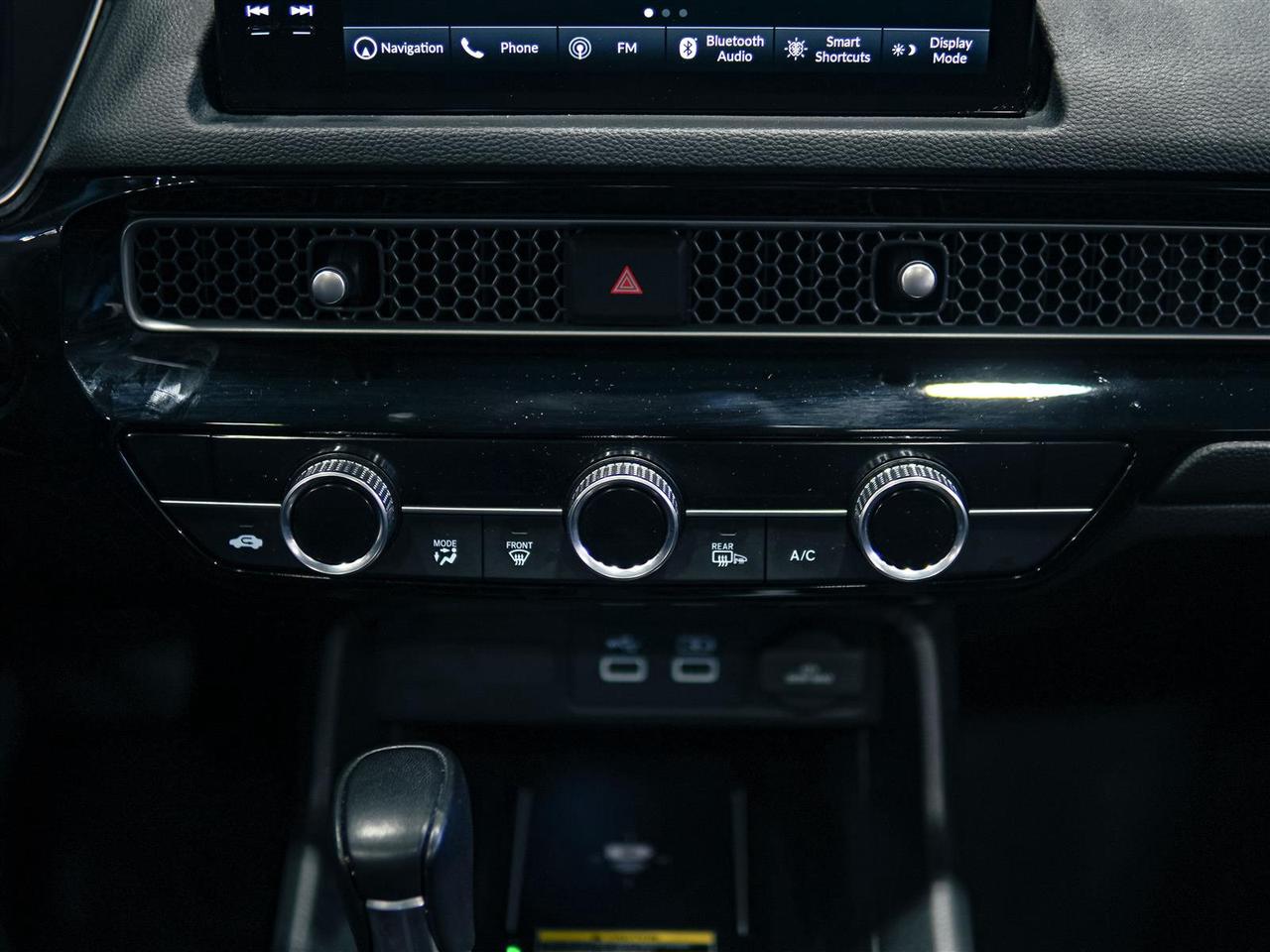 2022 Honda Civic TOURING | NO ACCIDENTS | LEATHER Photo