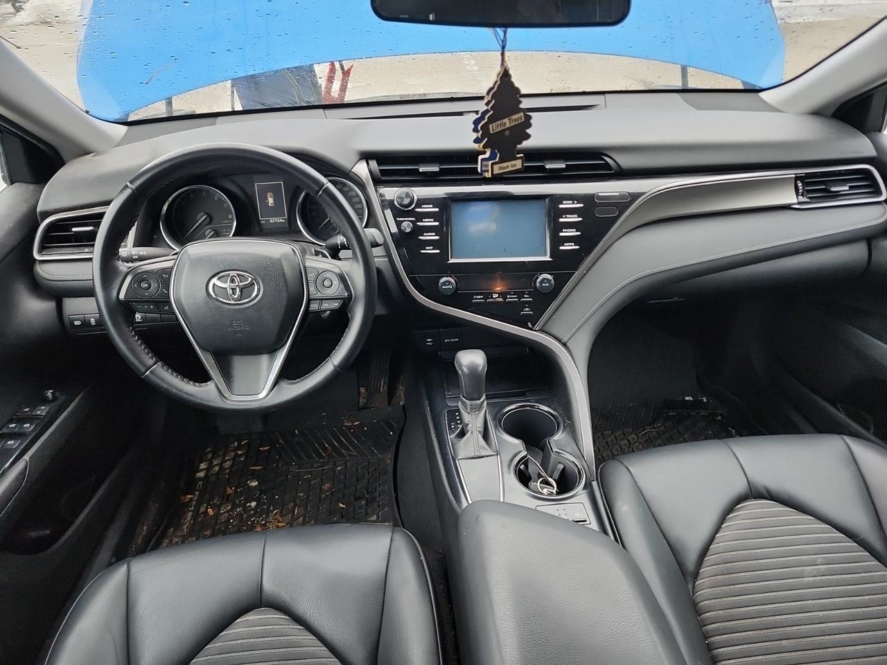2019 Toyota Camry SE | NO ACCIDENTS | LEATHER | ALLOYS Photo
