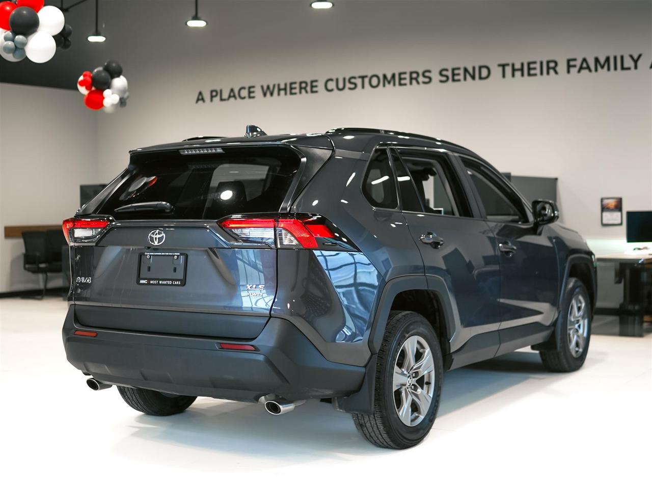 2024 Toyota RAV4 XLE AWD | NO ACCIDENTS | ONE OWNER Photo
