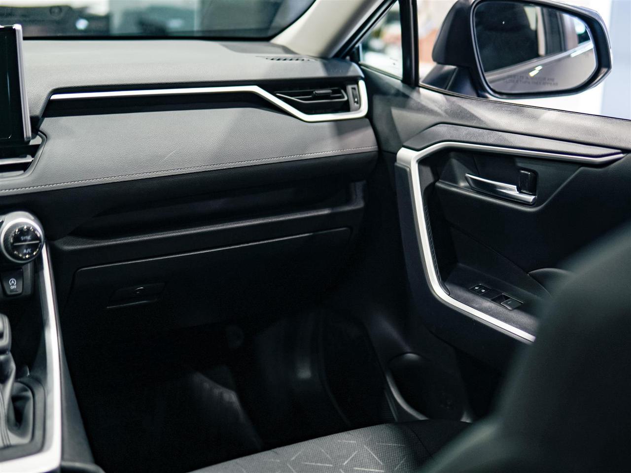 2024 Toyota RAV4 XLE AWD | NO ACCIDENTS | ONE OWNER Photo