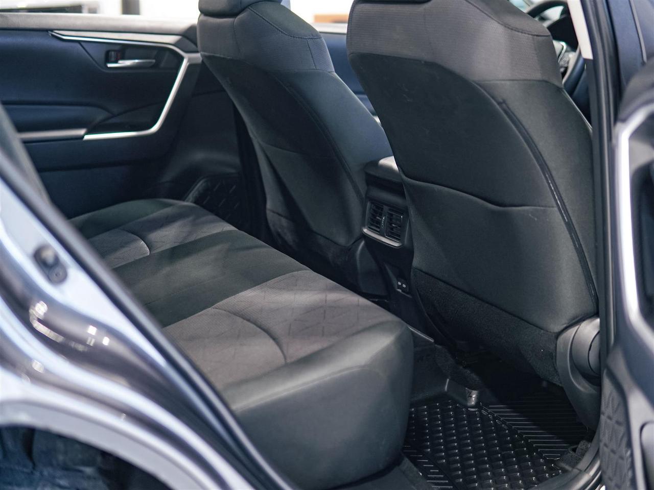 2024 Toyota RAV4 XLE AWD | NO ACCIDENTS | ONE OWNER Photo
