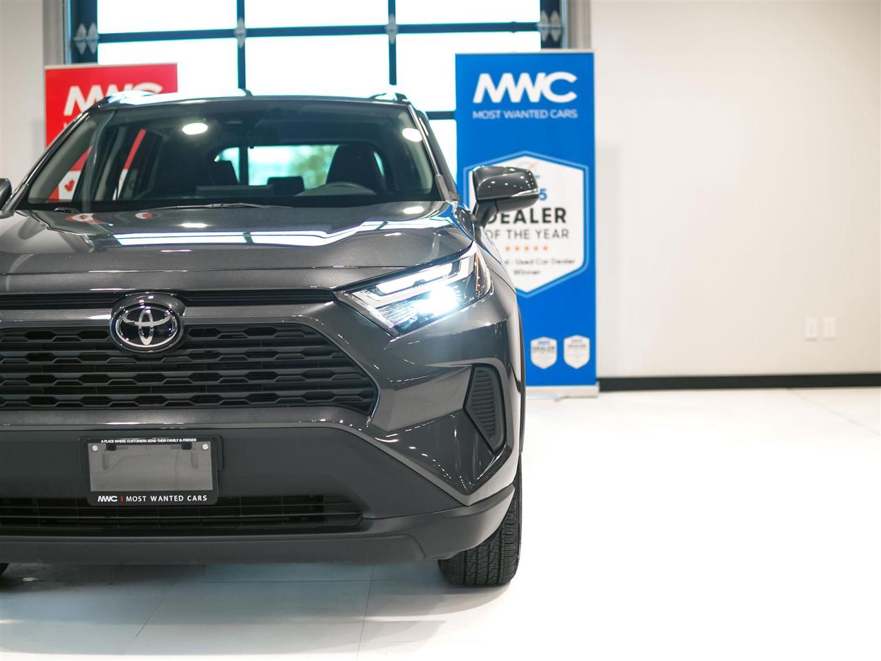 2024 Toyota RAV4 XLE AWD | NO ACCIDENTS | ONE OWNER Photo