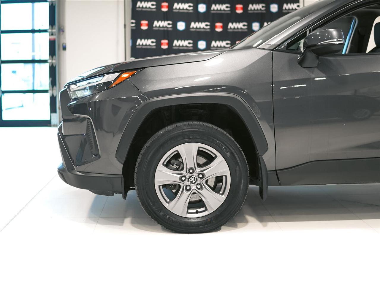 2024 Toyota RAV4 XLE AWD | NO ACCIDENTS | ONE OWNER Photo