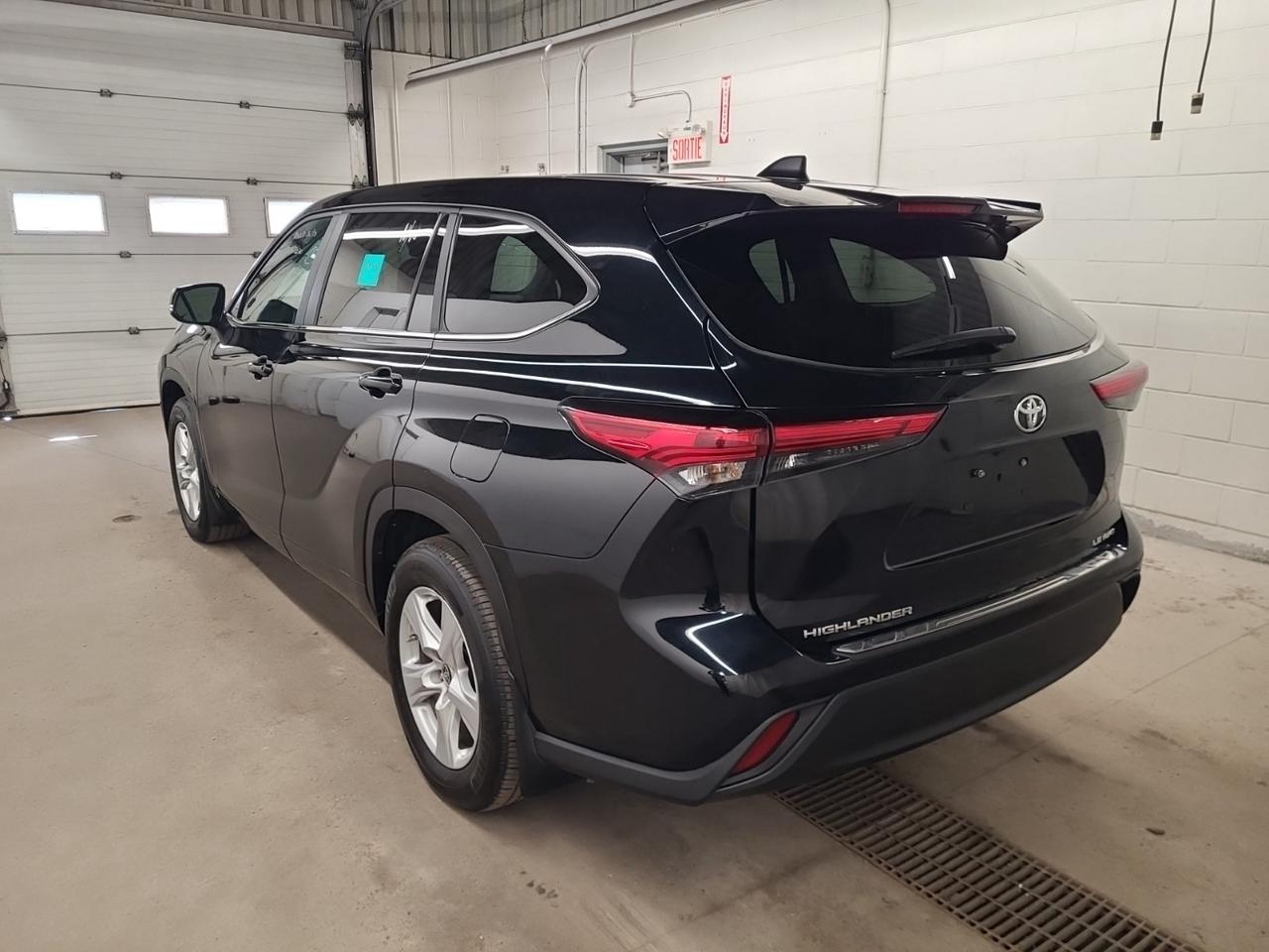 2023 Toyota Highlander LE AWD | NO ACCIDENTS | ONE OWNER Photo
