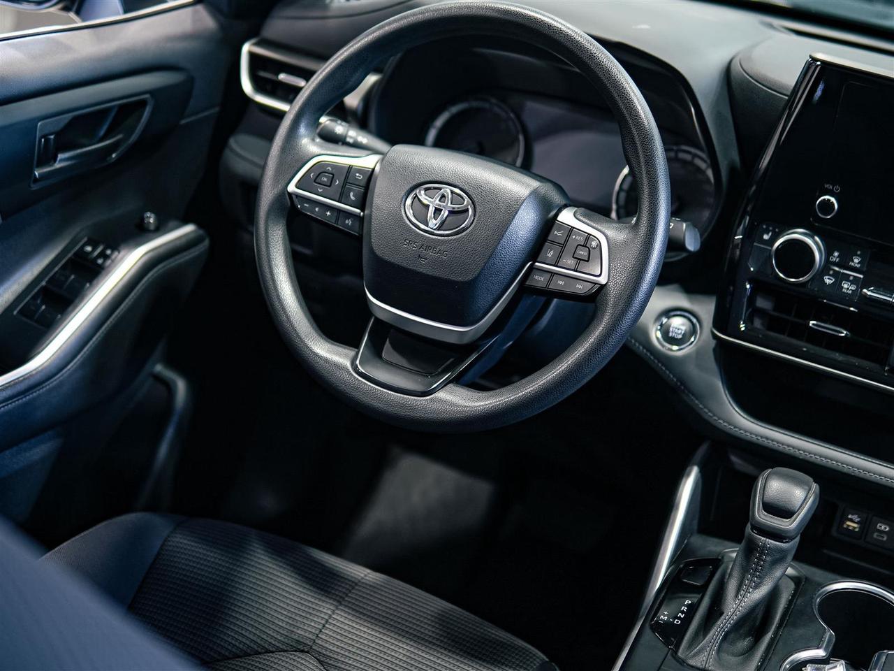 2023 Toyota Highlander LE AWD | NO ACCIDENTS | ONE OWNER Photo