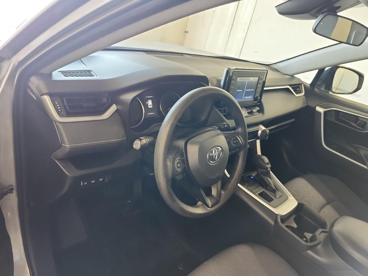 2019 Toyota RAV4 LE AWD | NO ACCIDENTS | APP CONNECT Photo