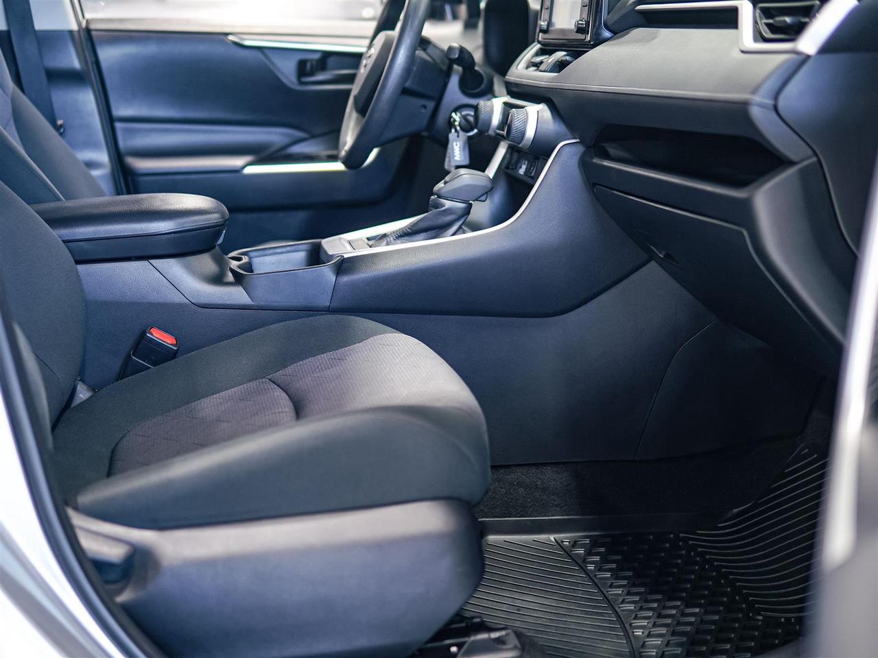 2019 Toyota RAV4 LE AWD | NO ACCIDENTS | APP CONNECT Photo