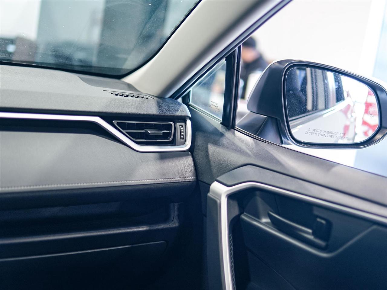 2019 Toyota RAV4 LE AWD | NO ACCIDENTS | APP CONNECT Photo