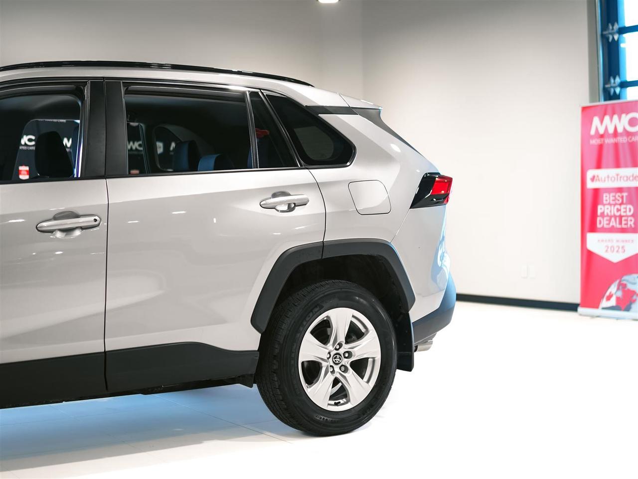 2019 Toyota RAV4 LE AWD | NO ACCIDENTS | APP CONNECT Photo