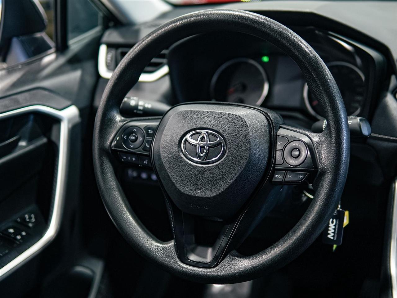 2022 Toyota RAV4 LE AWD | NO ACCIDENTS | TOYOTA SERVICED Photo