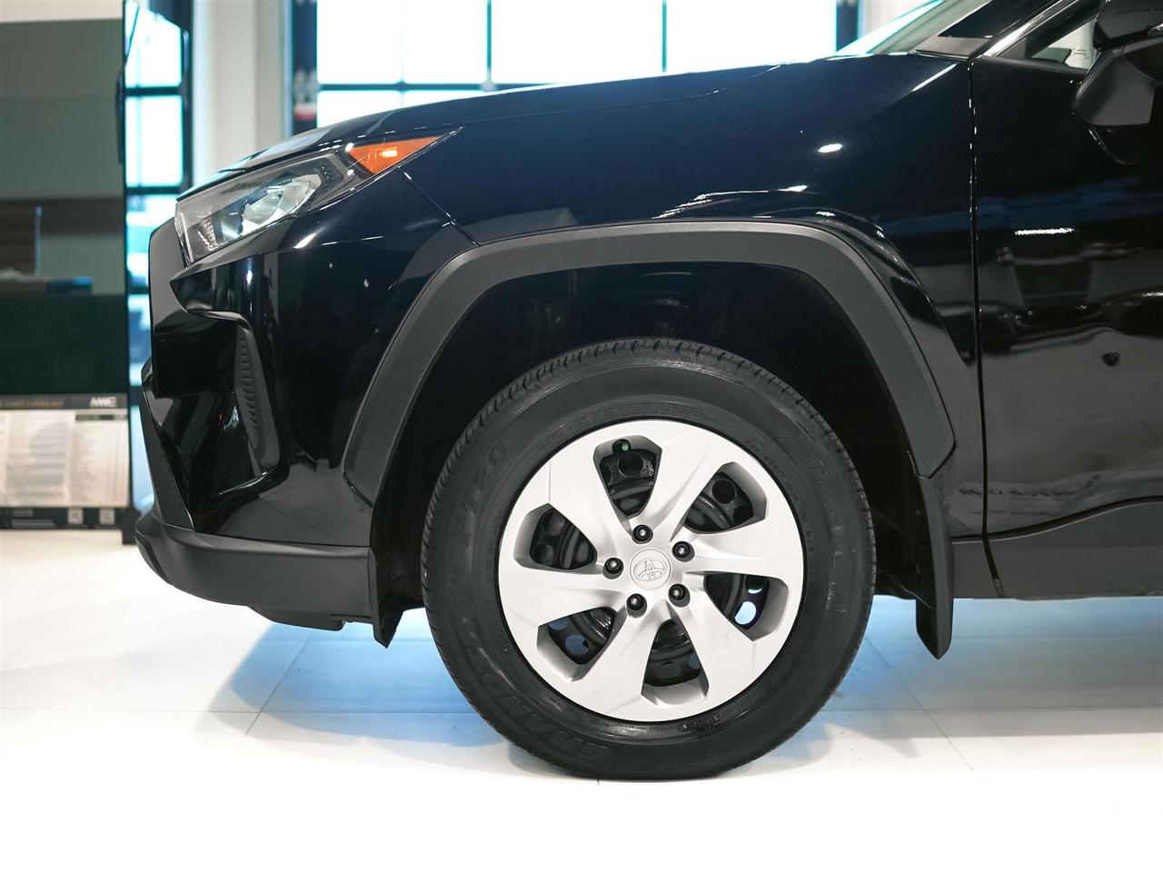 2022 Toyota RAV4 LE AWD | NO ACCIDENTS | TOYOTA SERVICED Photo