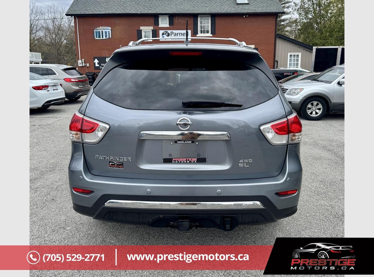 2016 Nissan Pathfinder SL Photo