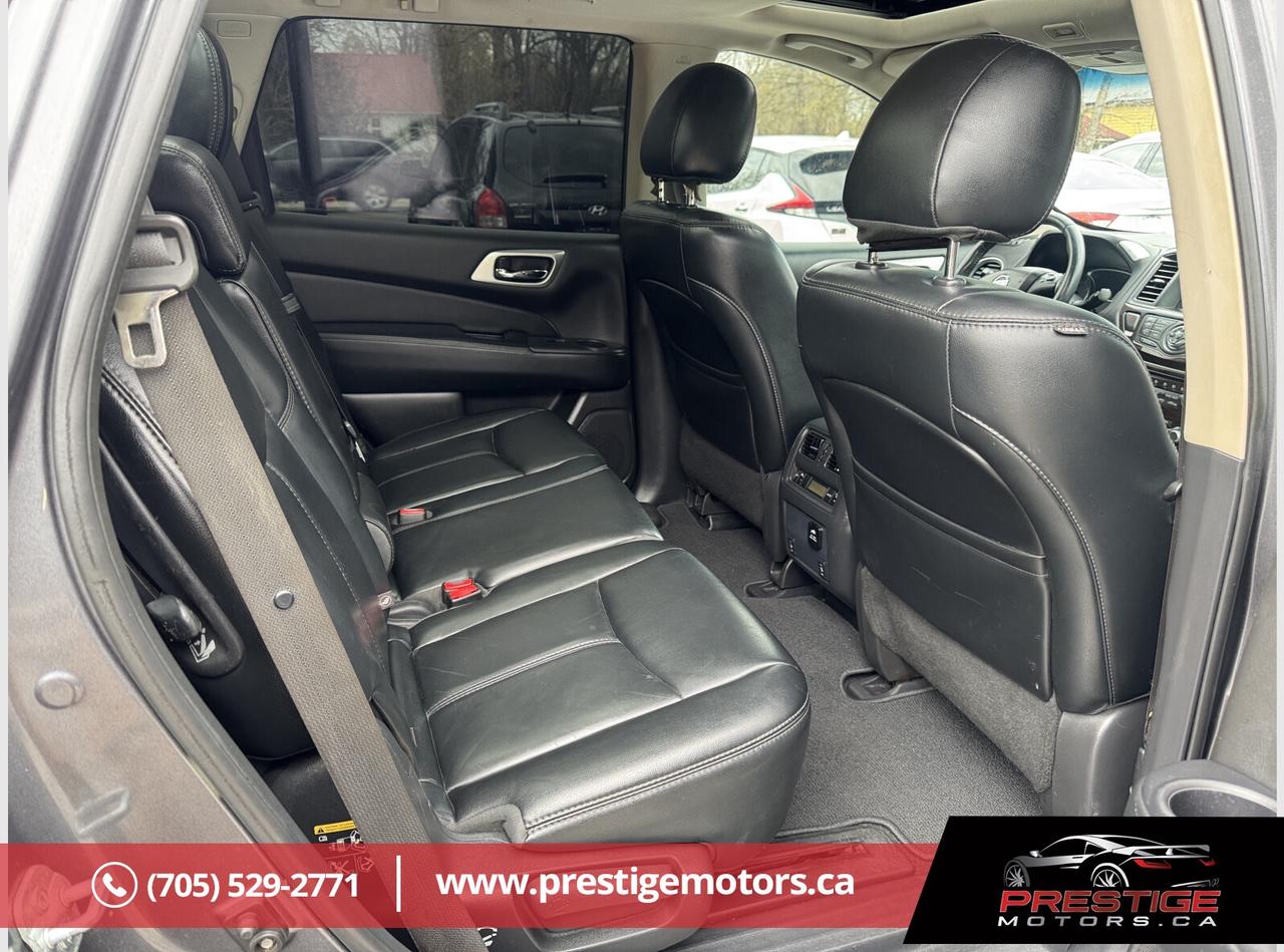 2016 Nissan Pathfinder SL Photo