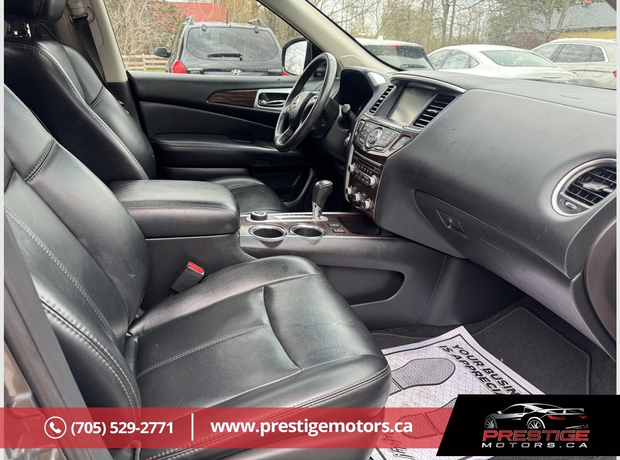 2016 Nissan Pathfinder SL Photo