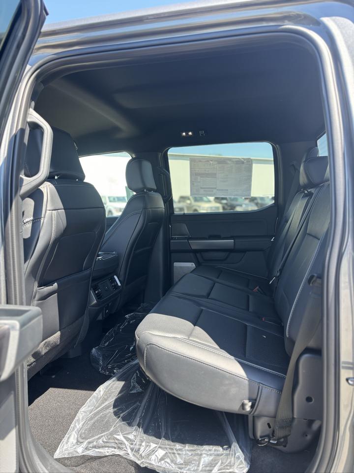 2026 Ford F-150 Lariat 4WD SuperCrew 6.5' Box Photo4