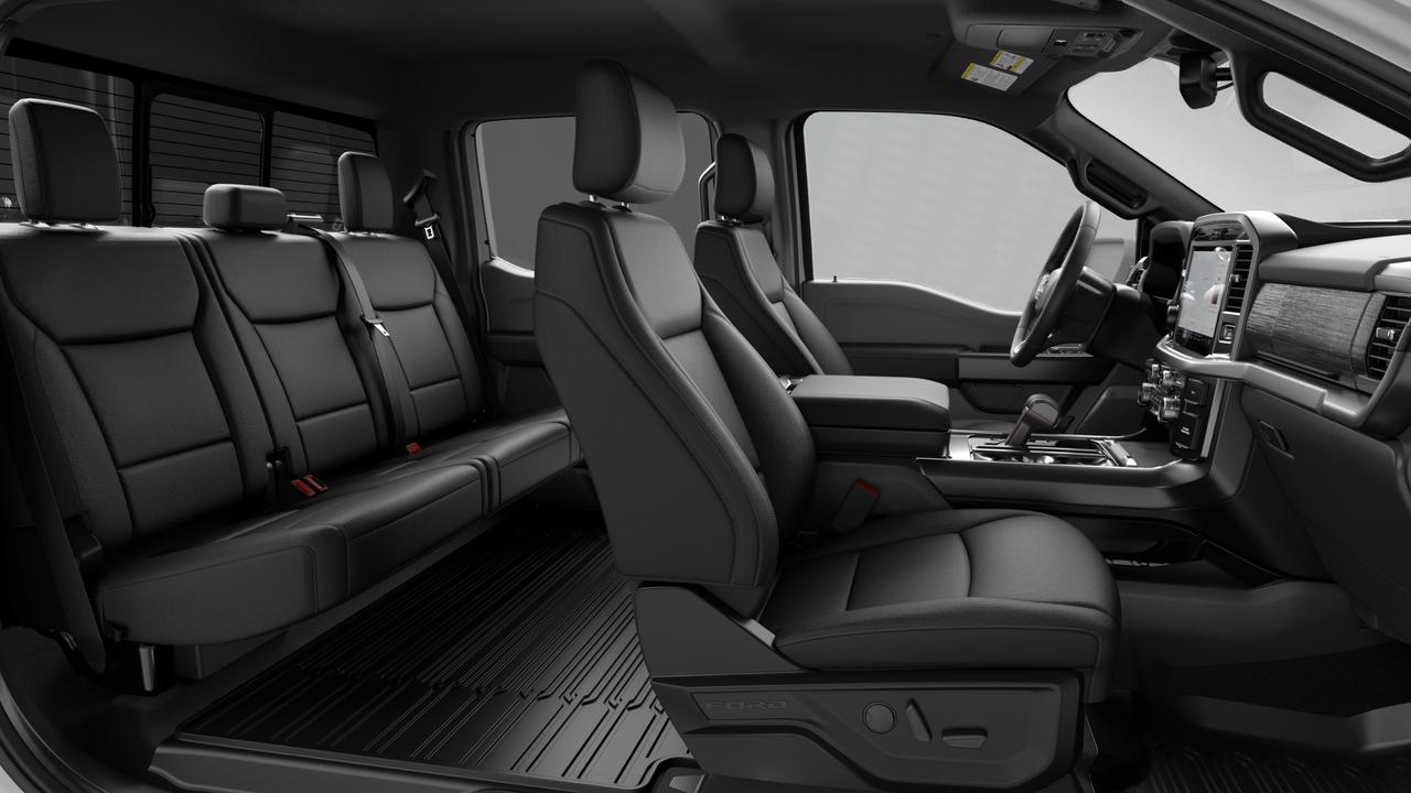 2026 Ford F-150 XLT Photo4