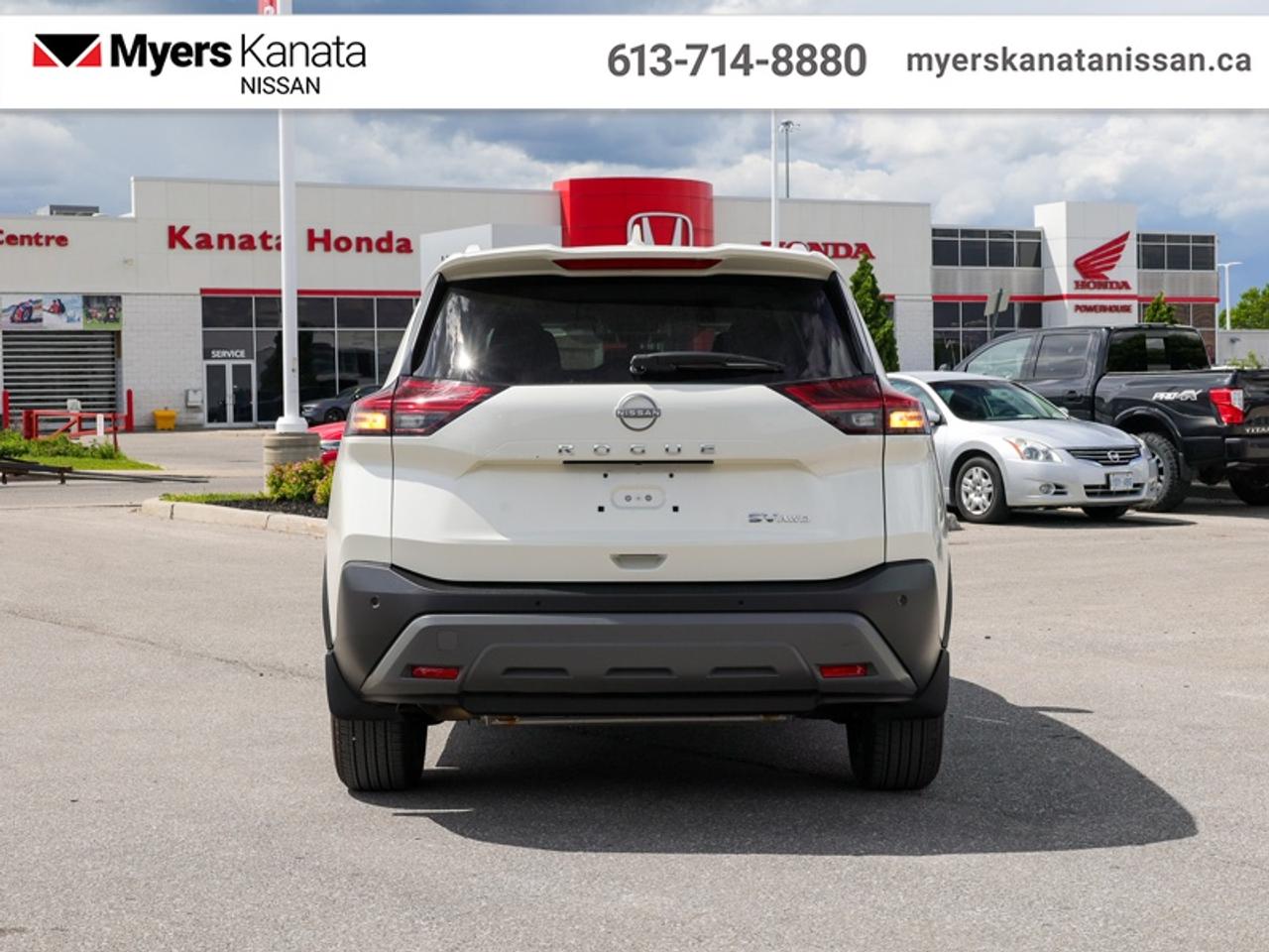 2023 Nissan Rogue SV Moonroof  - Moonroof -  Apple CarPlay - $186 B/W Photo