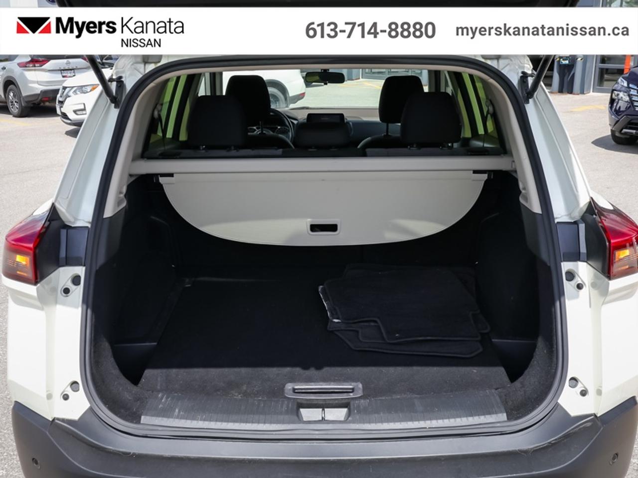 2023 Nissan Rogue SV Moonroof  - Moonroof -  Apple CarPlay - $186 B/W Photo