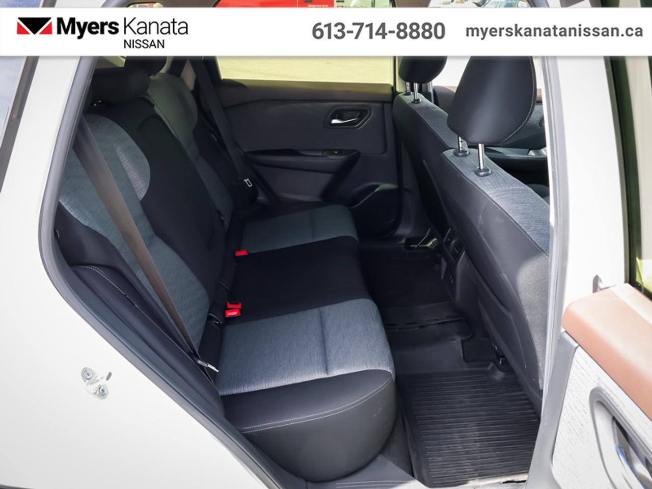 2023 Nissan Rogue SV Moonroof  - Moonroof -  Apple CarPlay - $186 B/W Photo