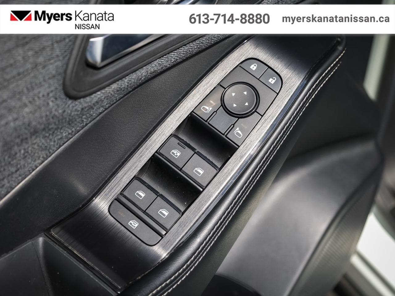 2023 Nissan Rogue SV Moonroof  - Moonroof -  Apple CarPlay - $186 B/W Photo