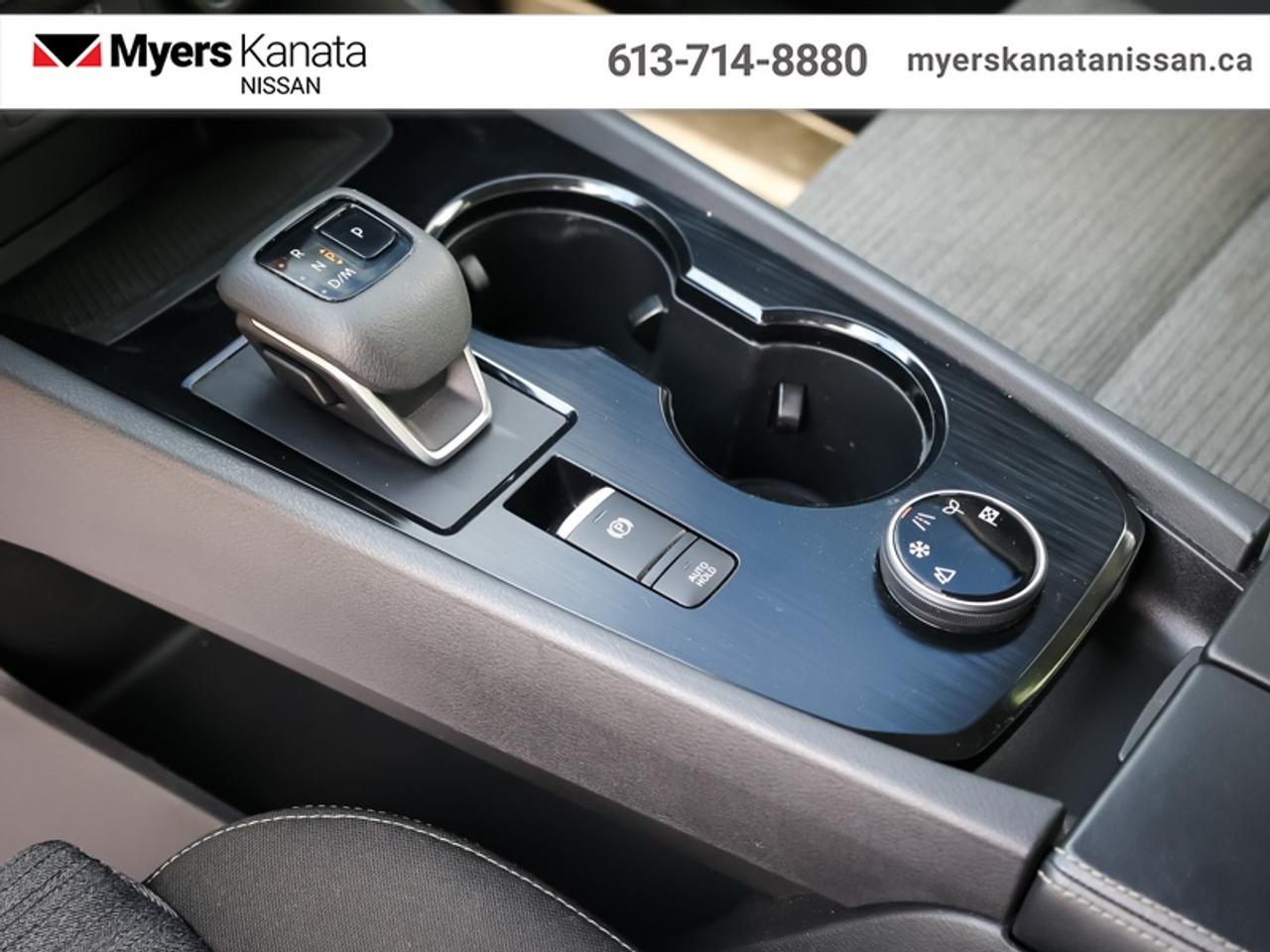 2023 Nissan Rogue SV Moonroof  - Moonroof -  Apple CarPlay - $186 B/W Photo