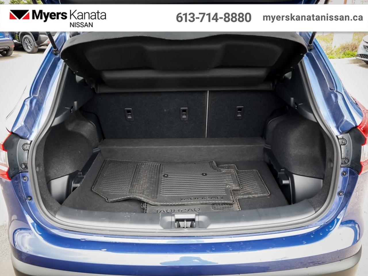 2023 Nissan Qashqai SV AWD  - Sunroof -  Heated Seats - $178 B/W Photo